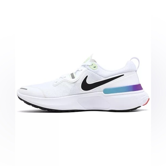 Nike Men's React Miler Running Sneakers - Picture 4 of 8